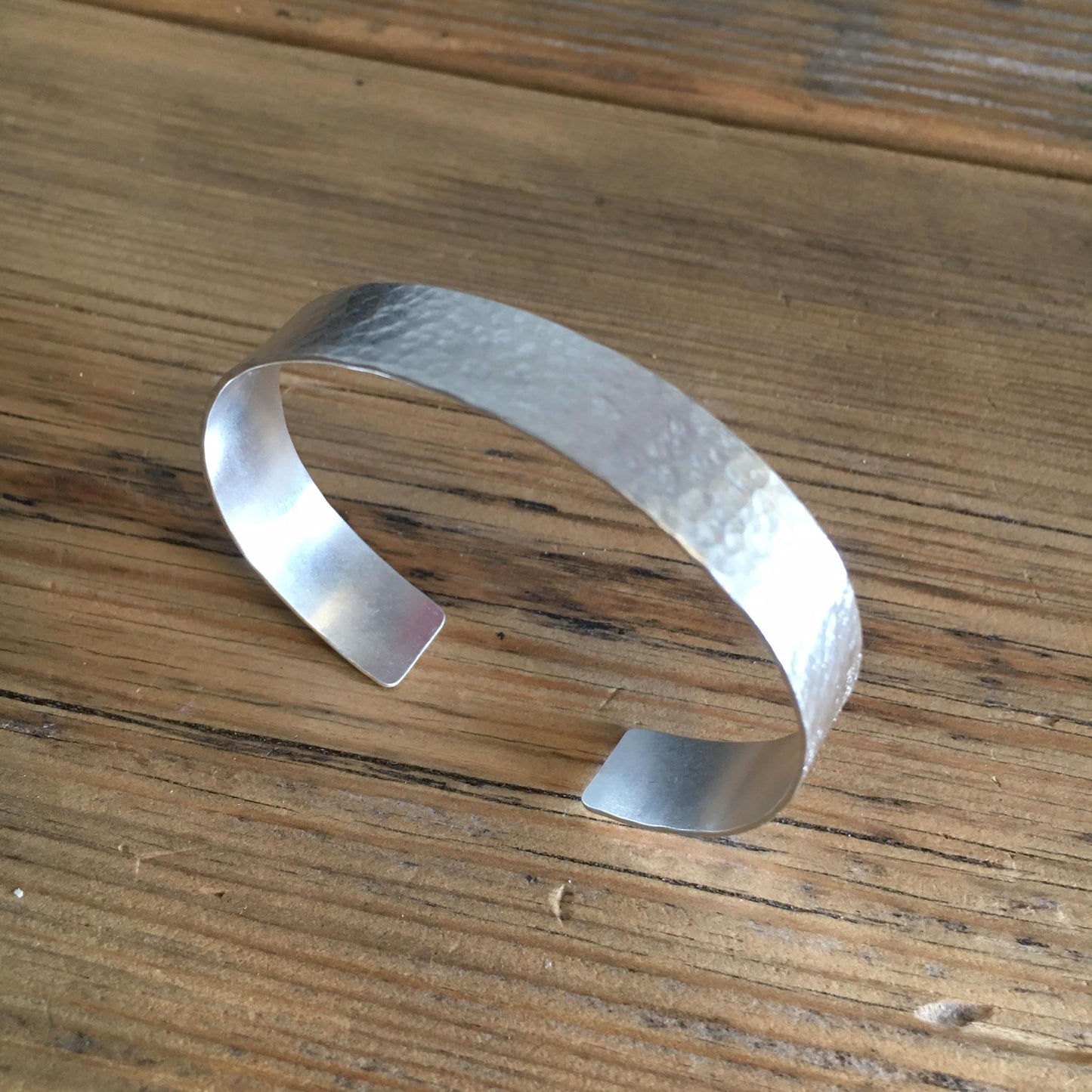 Hammered Armband Virginie