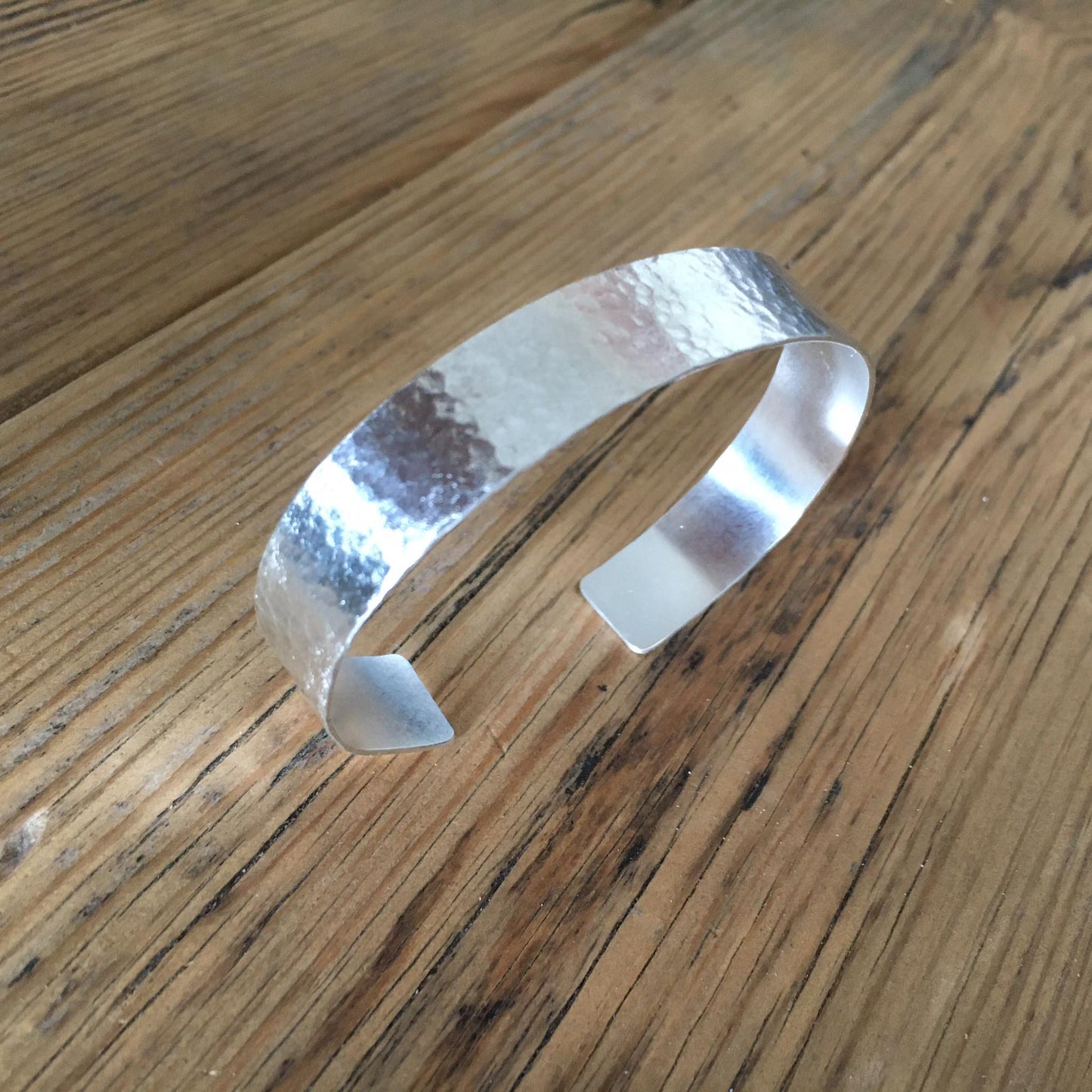 Hammered Armband Virginie