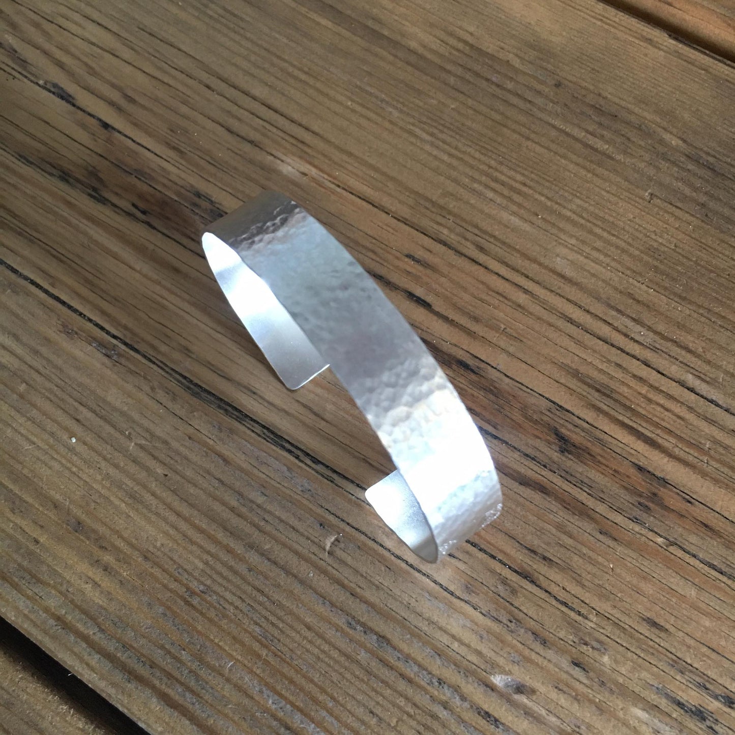 Hammered Armband Virginie
