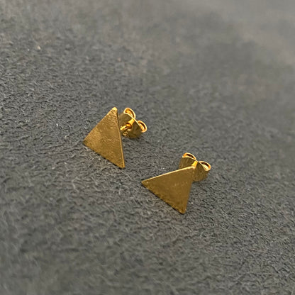 Velvet Oorbellen Tiny driehoekjes - Verguld Zilver - Snel leverbaar